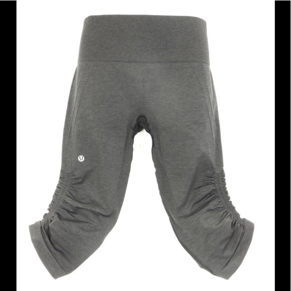 lululemon athletica Pants - LULULEMON ATHLETICA  Gray Capri Ruched sides